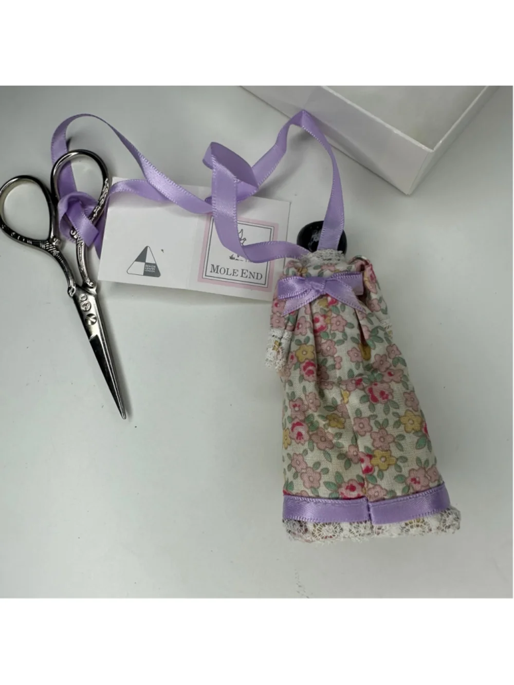 Vintage New NIB Mole End England Wooden Peg Doll Sewing Chatelaine Scissors Set